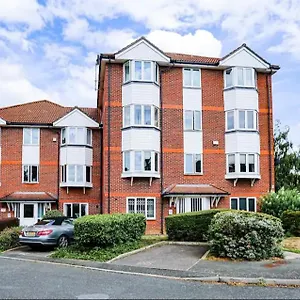  Apartment Spacious 2 Bedroom United Kingdom